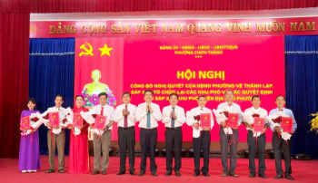 Phường Chơn Thành công bố Nghị quyết và các quyết định sau sắp xếp các khu phố