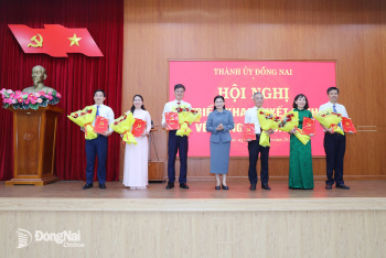 Ban Thường vụ Thành ủy và UBND thành phố Đồng Nai triển khai các quyết định về công tác cán bộ