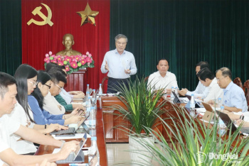 Cụm tổ số 2 đại biểu HĐND thành phố thảo luận các nội dung trình kỳ họp giữa năm