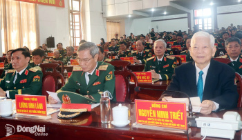 Trường Sĩ quan Lục quân 2 đón nhận Huân chương Bảo vệ Tổ quốc hạng Nhất