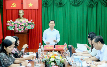 Giám sát chuyên đề về triển khai, quán triệt và xây dựng...
