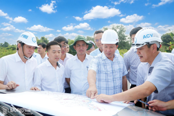 Phó Bí thư Thành ủy, Chủ tịch UBND thành phố Đồng Nai NGUYỄN VĂN ÚT: Biến thời cơ thành những đột phá mới