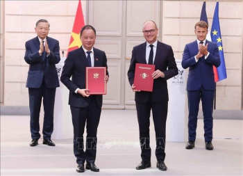 Tổng Bí thư, Chủ tịch nước Tô Lâm chứng kiến Lễ trao các văn...