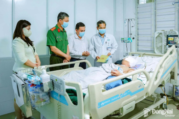 Phó Chủ tịch UBND thành phố Đồng Nai Lê Trường Sơn thăm,...
