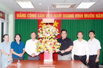 Ủy ban MTTQ Việt Nam thành phố Đồng Nai chúc mừng Hội Doanh...