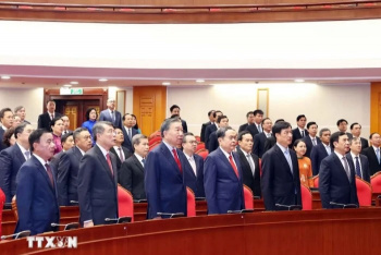 Khai mạc Hội nghị lần thứ tư Ban Chấp hành Trung ương Đảng...