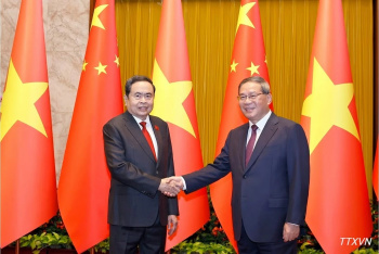 [Ảnh] Chủ tịch Quốc hội Trần Thanh Mẫn hội kiến Thủ tướng...
