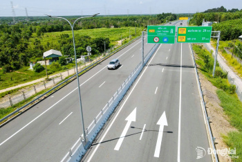 Cao tốc Bến Lức - Long Thành đón gần 25 ngàn lượt xe trong...