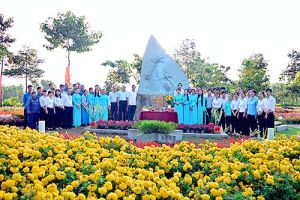 Tưởng niệm 40 năm ngày mất Thi tướng Huỳnh Văn Nghệ