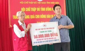 ​Hội Chữ thập đỏ Đồng Nai thăm, tặng quà đồng bào bị thiên tai các tỉnh Tây Bắc