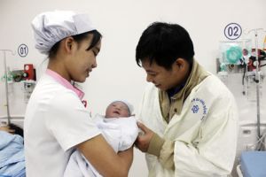 ​Vận động mỗi gia đình sinh đủ 2 con