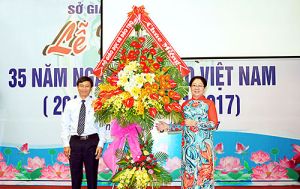 Biểu dương tấm lòng tận tâm với nghề của các nhà giáo