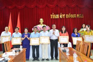 Cán bộ cần mạnh dạn trao đổi ý kiến