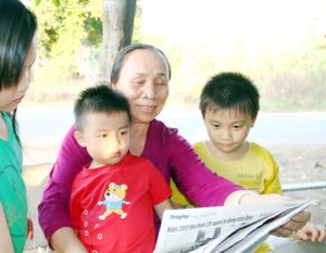 Vợ liệt sĩ làm điều hay