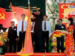 Công đoàn Tổng công ty Cao su Đồng Nai nhận Huân chương lao động hạng Nhất