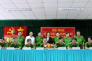 Cụm thi đua số 10 ký kết giao ước thi đua “Vì an ninh Tổ quốc”