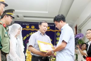 Truy tặng bằng khen đột xuất cho dân quân Nguyễn Thanh Tùng