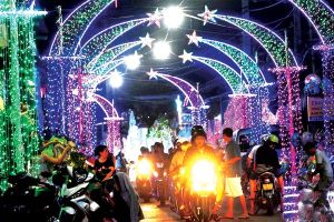 Đêm Giáng sinh vui tươi, an lành