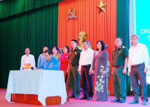 Phối hợp xây dựng nền quốc phòng toàn dân gắn với thế trận an ninh nhân dân