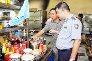 Chưa hết lo với vấn đề an toàn thực phẩm