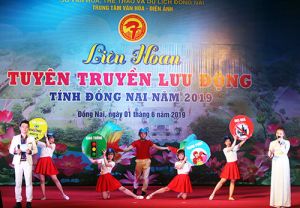 Sôi nổi Liên hoan Tuyên truyền lưu động