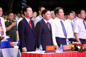 ​Long trọng công bố thành lập 5 phường và thành phố Long Khánh