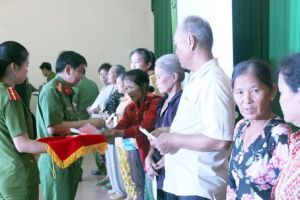 Vận động nhân dân tích cực giữ gìn an ninh trật tự