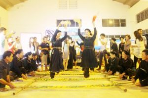 Văn minh trong việc cưới, việc tang và lễ hội