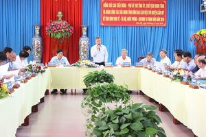 Chủ tịch UBND tỉnh Cao Tiến Dũng làm việc với huyện Cẩm Mỹ: Phát huy tiềm năng, lợi thế của địa phương