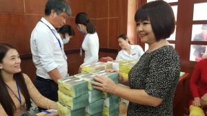 Các hộ dân đầu tiên nhận tiền bồi thường dự án sân bay Long Thành