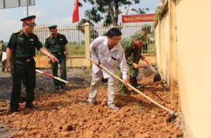 Ra quân “Ngày môi trường quân dân”