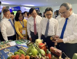 Du lịch không chỉ là ngành kinh tế mà còn là kênh giao lưu giữa nhân dân