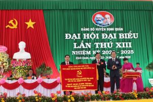 Đồng chí Trần Bá Đạt tái đắc cử Bí thư Huyện ủy Định Quán