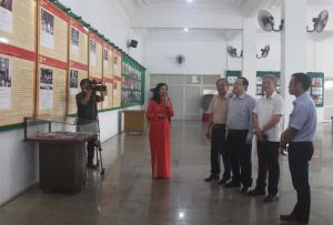 Trưng bày hơn 200 hình ảnh triển lãm Từ Đại hội đến Đại hội