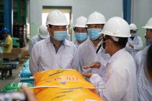 Đồng Nai có nhà máy sản xuất thức ăn nuôi tôm hiện đại, quy mô lớn