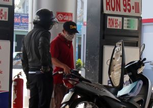 Giá xăng dầu đồng loạt giảm