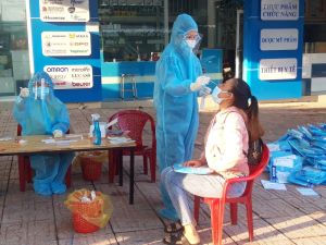 Hỗ trợ công dân tỉnh Cà Mau về quê phòng dịch