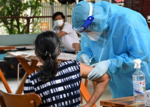 Rút ngắn thời gian tiêm mũi 2 bằng vắc xin AstraZeneca