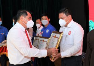 Tuyên dương gương người tốt việc tốt năm 2021