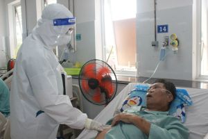 Tỉnh ủy, HĐND, UBND, Ủy ban MTTQ tỉnh gửi thư chúc mừng ngành y tế