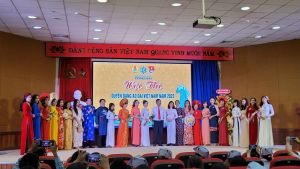 Hội thi Duyên dáng áo dài dành cho các nữ bác sĩ, điều dưỡng…