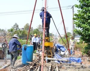 Gấp rút xây mới cầu Ghềnh