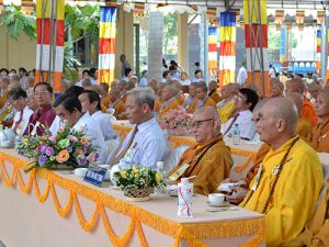 Giáo hội Phật giáo tỉnh mừng Đại lễ Phật đản 2016