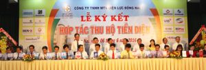 Ngành điện lực ký kết với 13 đơn vị thu hộ tiền điện