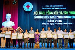Tôn vinh người hiến máu tình nguyện