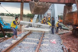 Khẩn trương nối nhịp Cầu Ghềnh mới
