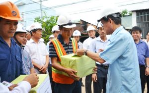 Lãnh đạo tỉnh và Bộ Giao thông – vận tải thị sát cầu Ghềnh