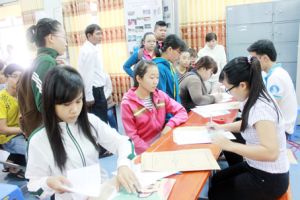Bắt đầu tuyển sinh đại học, cao đẳng