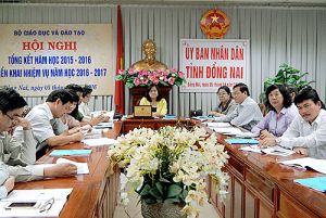 Thủ tướng Nguyễn Xuân Phúc: Quan tâm giáo dục nhân cách cho học sinh
