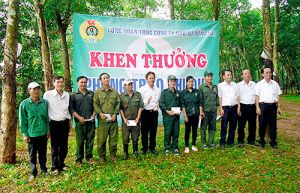 Quan tâm khen thưởng đúng người, đúng việc